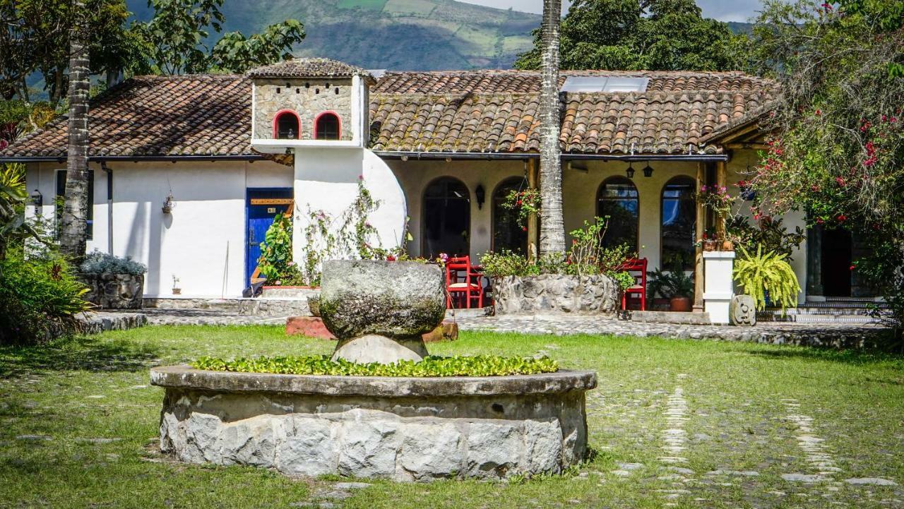 Hosteria Museart Pantavi Tumbabiro Exterior foto